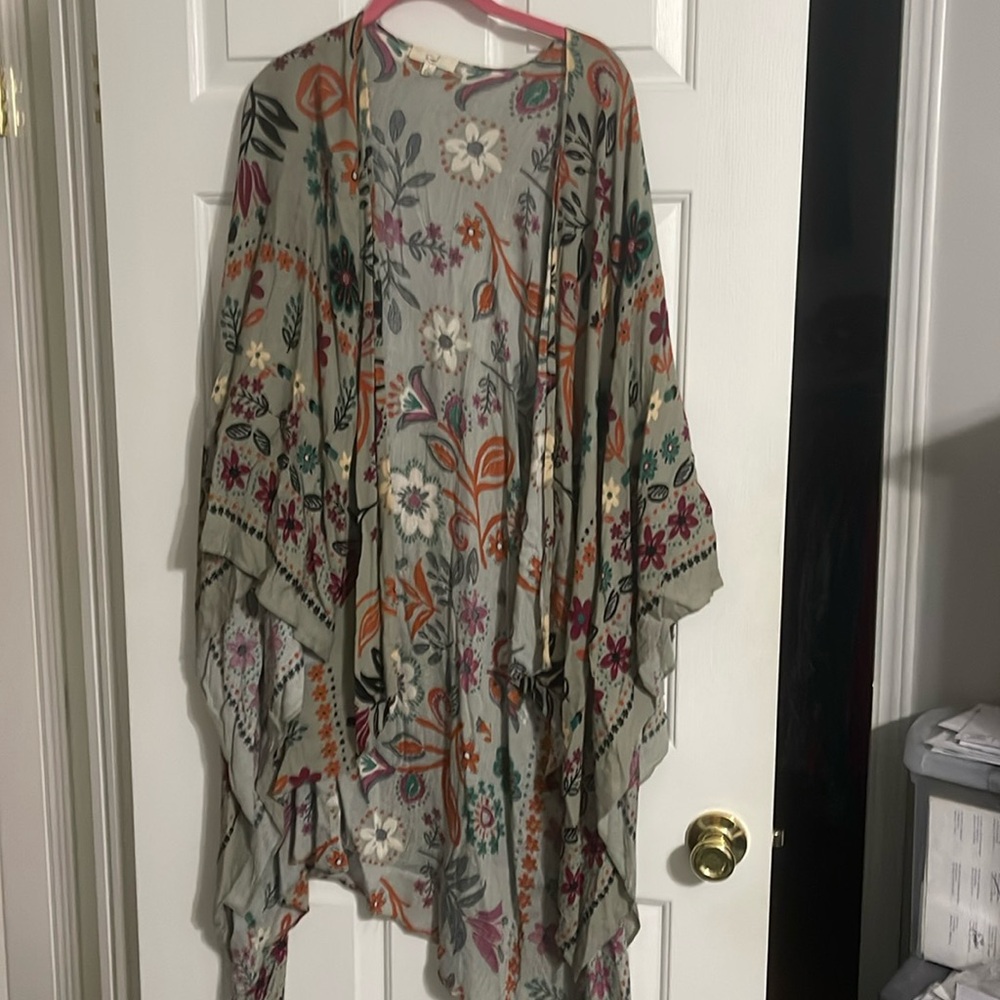 Boho floral kimono